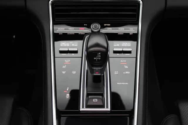 Porsche Panamera (2021) thumbnail 26