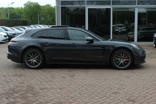 Porsche Panamera (2021) thumbnail 5