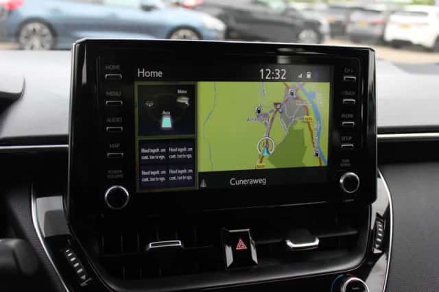 Toyota Corolla (2021) thumbnail 21