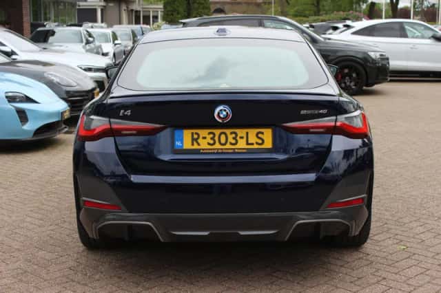 BMW i4 (2022) thumbnail 16
