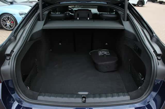 BMW i4 (2022) thumbnail 17