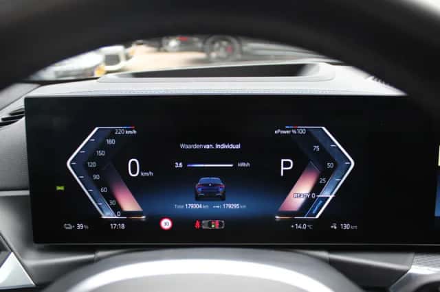 BMW i4 (2022) thumbnail 19