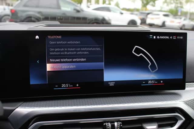 BMW i4 (2022) thumbnail 24