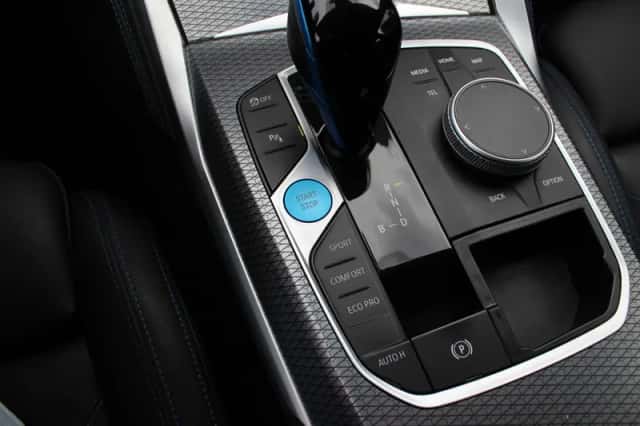 BMW i4 (2022) thumbnail 31