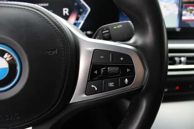 BMW i4 (2022) thumbnail 35