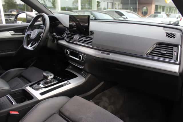 Audi Q5 (2022) thumbnail 14