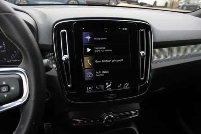 Volvo XC40 (2020) thumbnail 18