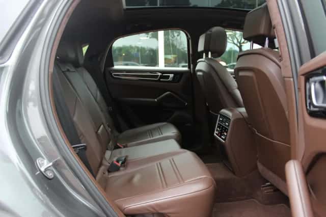 Porsche Cayenne (2019) thumbnail 12