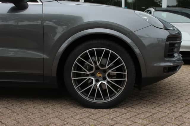 Porsche Cayenne (2019) thumbnail 14