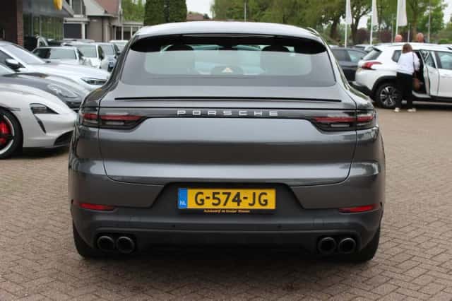 Porsche Cayenne (2019) thumbnail 15