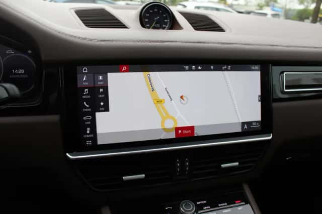Porsche Cayenne (2019) thumbnail 22
