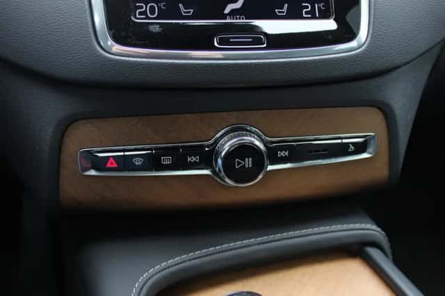 Volvo XC90 (2019) thumbnail 28