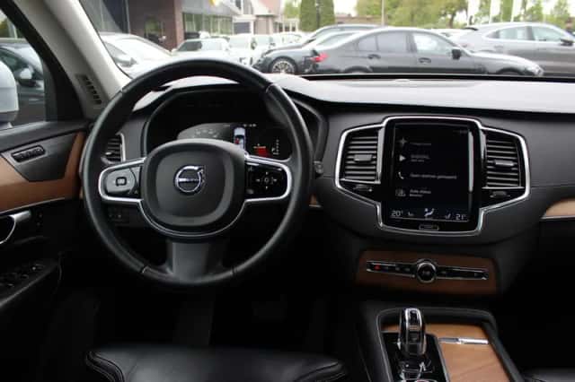 Volvo XC90 (2019) thumbnail 9