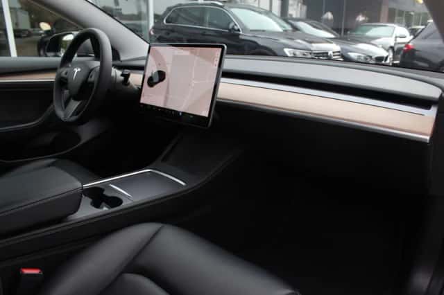 Tesla Model 3 (2020) thumbnail 14