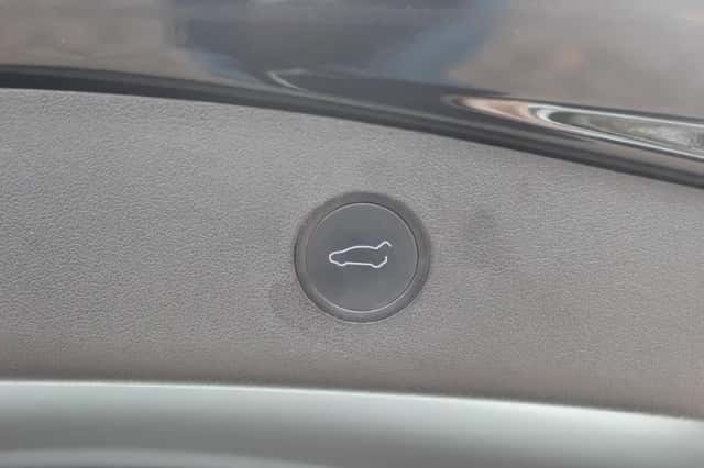 Tesla Model 3 (2020) thumbnail 17