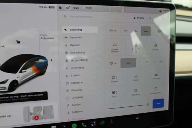 Tesla Model 3 (2020) thumbnail 20