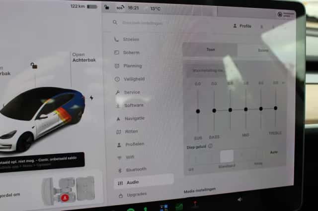 Tesla Model 3 (2020) thumbnail 29
