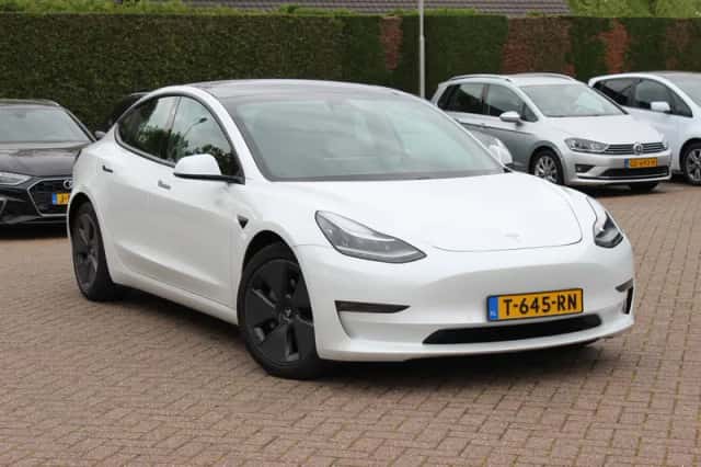Tesla Model 3 (2020) thumbnail 36