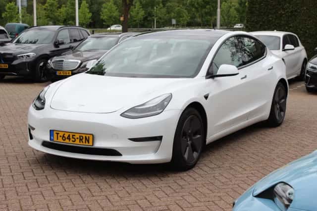 Tesla Model 3 (2020) thumbnail 7
