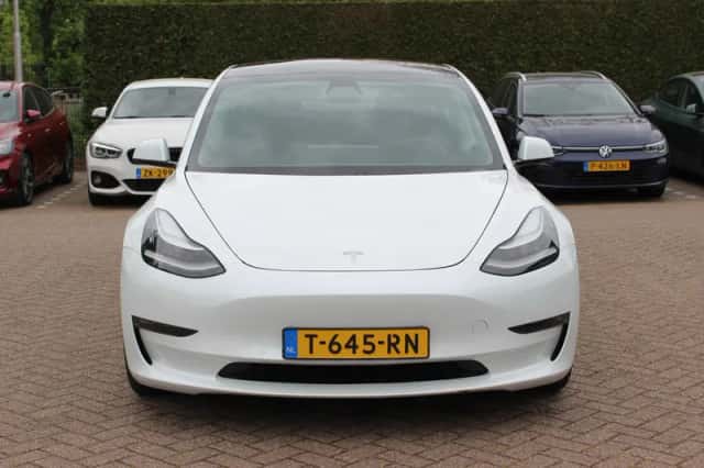 Tesla Model 3 (2020) thumbnail 9