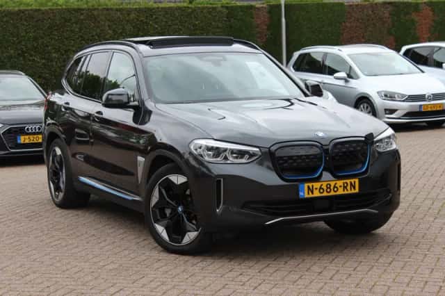 BMW iX3 (2021)