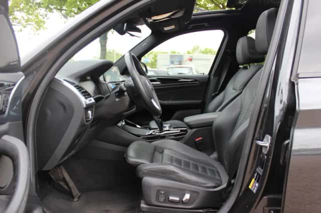 BMW iX3 (2021) thumbnail 11