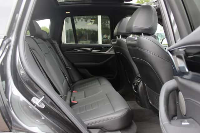 BMW iX3 (2021) thumbnail 13