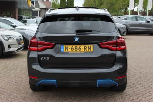 BMW iX3 (2021) thumbnail 16