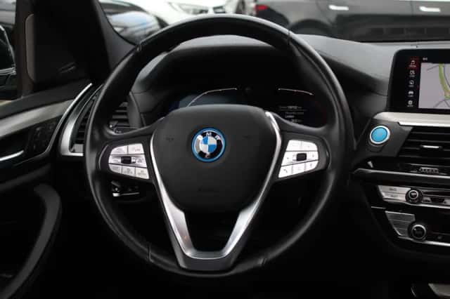 BMW iX3 (2021) thumbnail 18
