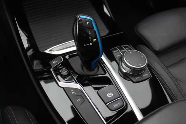BMW iX3 (2021) thumbnail 27