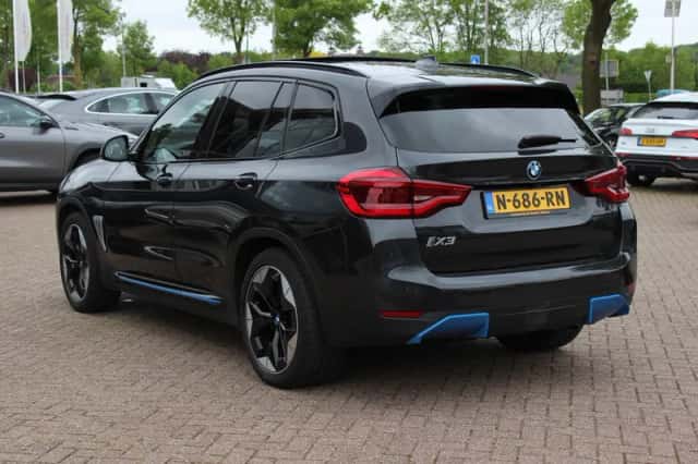 BMW iX3 (2021) thumbnail 4