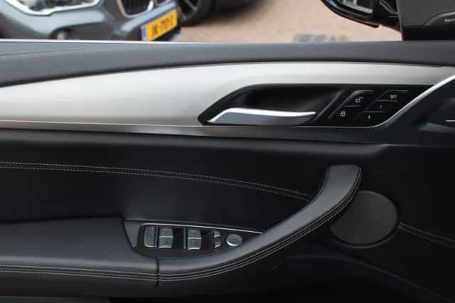 BMW iX3 (2021) thumbnail 35
