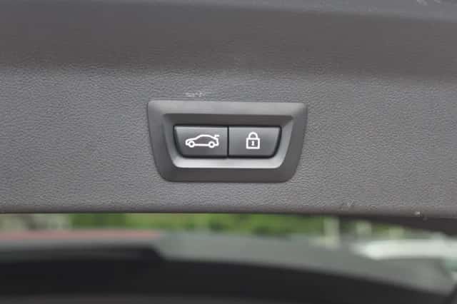 BMW iX3 (2021) thumbnail 36