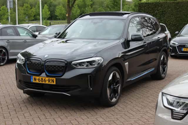 BMW iX3 (2021) thumbnail 7