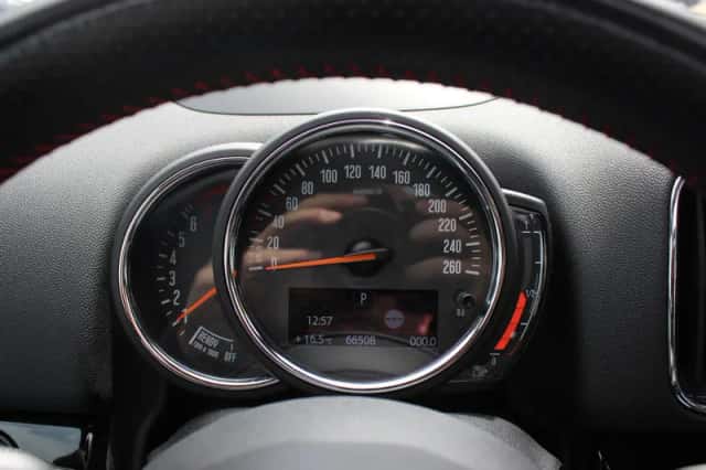 MINI Countryman (2017) thumbnail 18