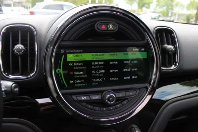 MINI Countryman (2017) thumbnail 22