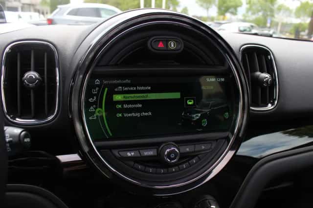 MINI Countryman (2017) thumbnail 25