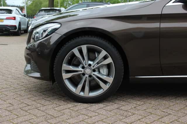 Mercedes-Benz C-Klasse (2015) thumbnail 14