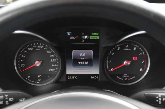 Mercedes-Benz C-Klasse (2015) thumbnail 18