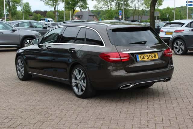 Mercedes-Benz C-Klasse (2015) thumbnail 3