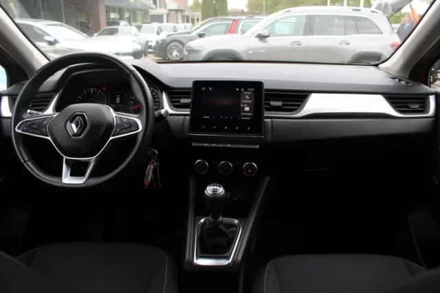 Renault Captur (2021) thumbnail 2