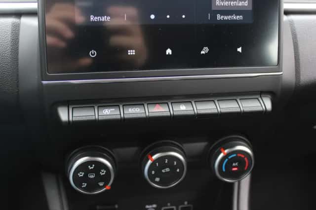 Renault Captur (2021) thumbnail 27