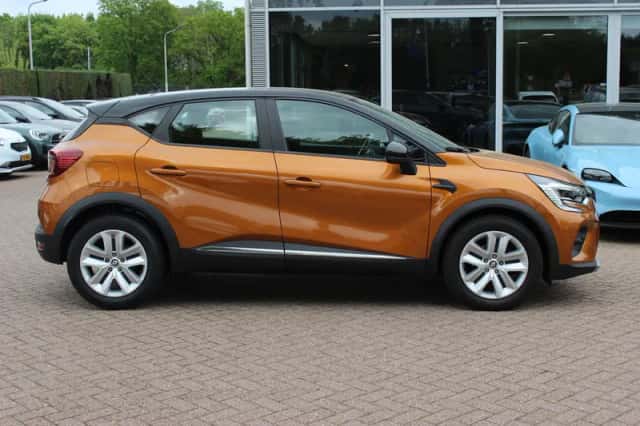 Renault Captur (2021) thumbnail 5