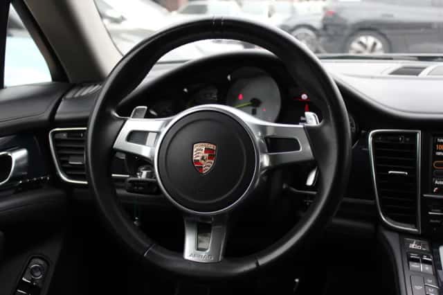 Porsche Panamera (2014) thumbnail 17