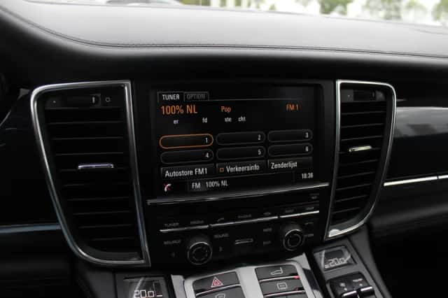 Porsche Panamera (2014) thumbnail 23