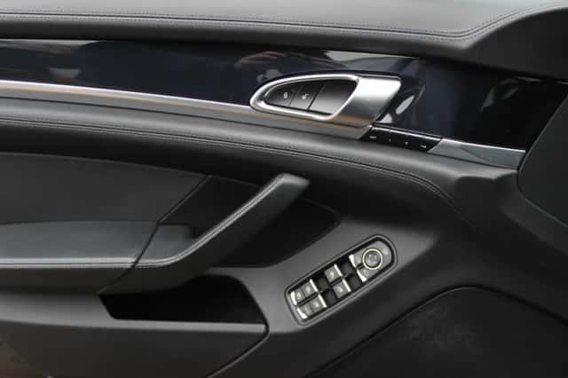 Porsche Panamera (2014) thumbnail 30