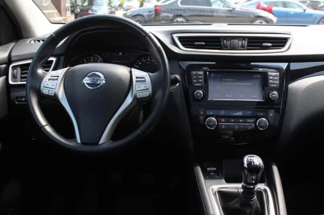 Nissan Qashqai (2015) thumbnail 9