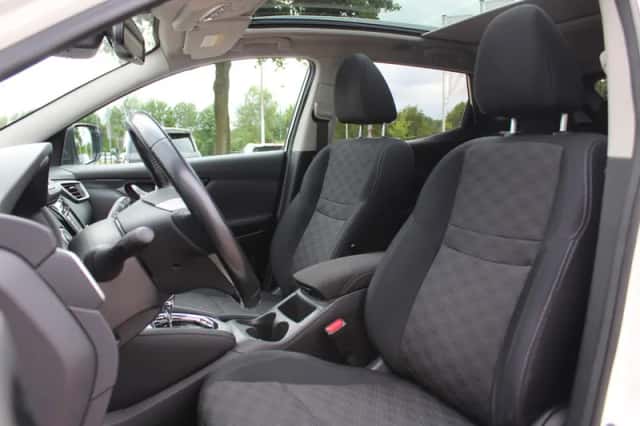 Nissan Qashqai (2016) thumbnail 4