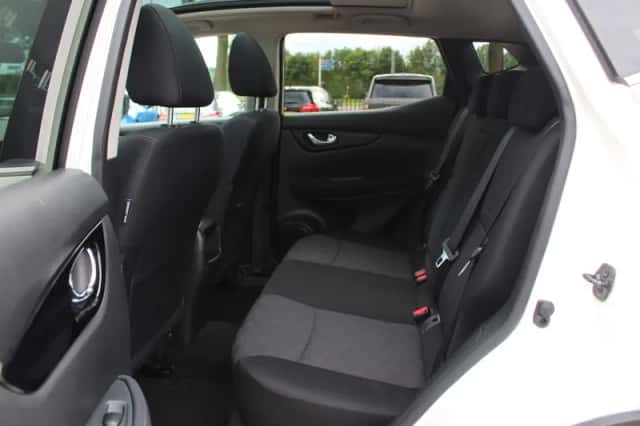 Nissan Qashqai (2016) thumbnail 6