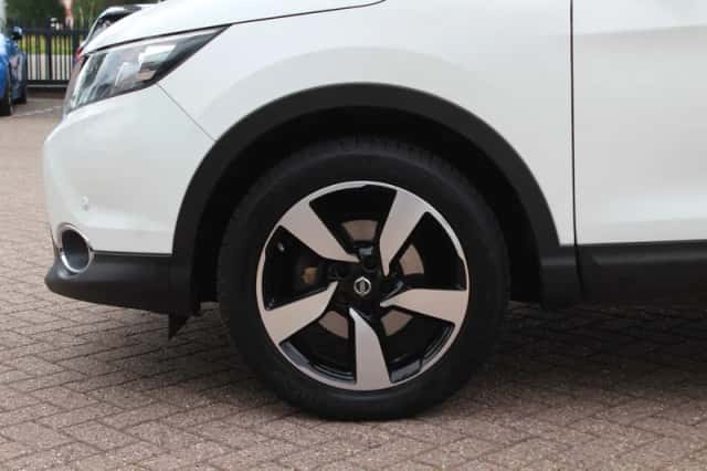 Nissan Qashqai (2016) thumbnail 9